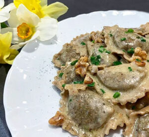 Scopri la nostra pasta fresca artigianale e piatti di gastronomia pronti, fatti a mano ogni giorno con ingredienti di qualità