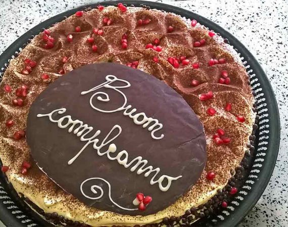 torta-buon-compleanno-cioccolato
